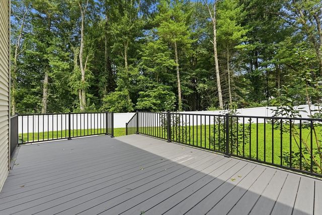 27 Judy Ln, East Longmeadow, MA 01028