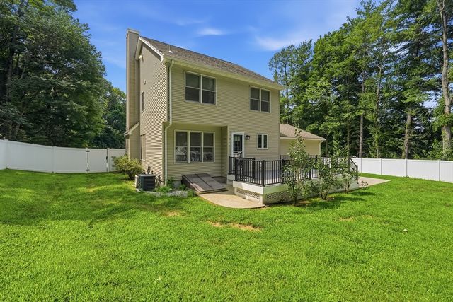 27 Judy Ln, East Longmeadow, MA 01028