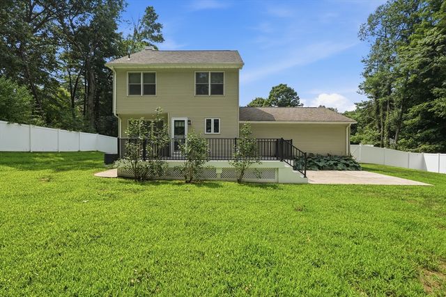27 Judy Ln, East Longmeadow, MA 01028
