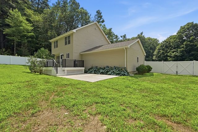 27 Judy Ln, East Longmeadow, MA 01028