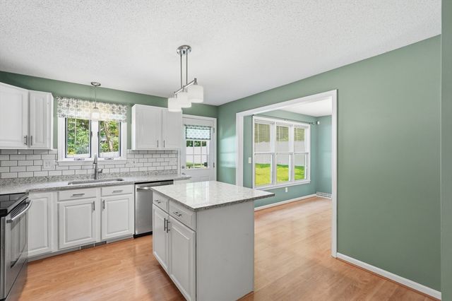 27 Judy Ln, East Longmeadow, MA 01028