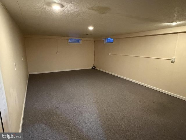 902 KINER AVE, Lebanon, PA 17042