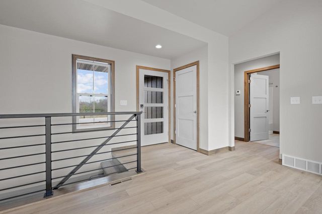 2998 CREEKWOOD DRIVE, Green Bay, WI 54311