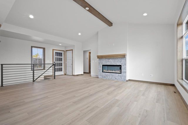 2998 CREEKWOOD DRIVE, Green Bay, WI 54311