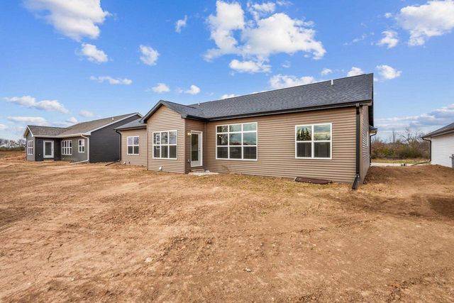 2998 CREEKWOOD DRIVE, Green Bay, WI 54311