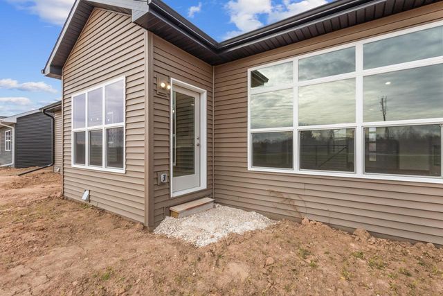 2998 CREEKWOOD DRIVE, Green Bay, WI 54311