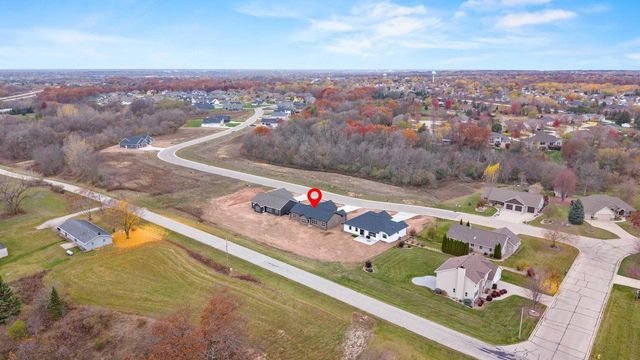 2998 CREEKWOOD DRIVE, Green Bay, WI 54311
