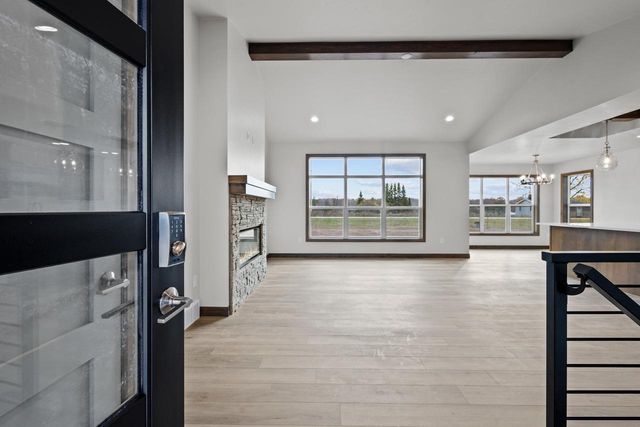 2998 CREEKWOOD DRIVE, Green Bay, WI 54311