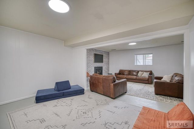 275 E 4th S, Rexburg, ID 83440