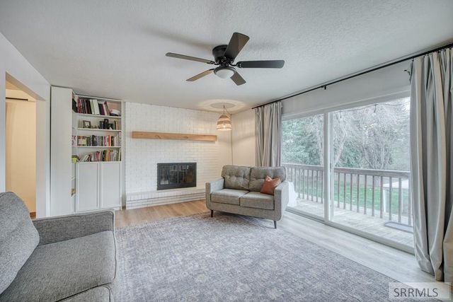 275 E 4th S, Rexburg, ID 83440