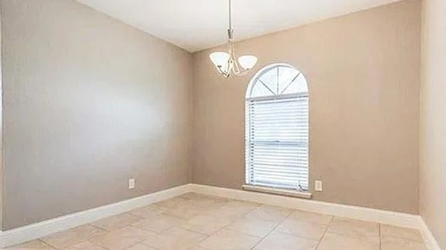 1904 Haymeadow, Carrollton, TX 75007