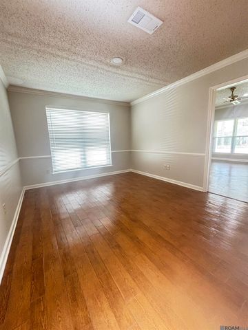 1741 Twisted Oak Ln, Baton Rouge, LA 70810