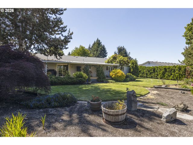 492 N LARCH Ave, Stayton, OR 97383