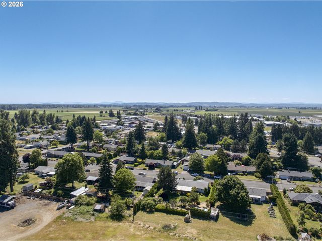 492 N LARCH Ave, Stayton, OR 97383