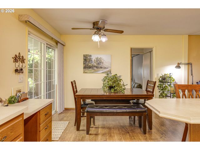 492 N LARCH Ave, Stayton, OR 97383