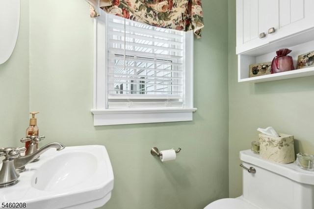 222 Hyslip Ave, Westfield Town, NJ 07090