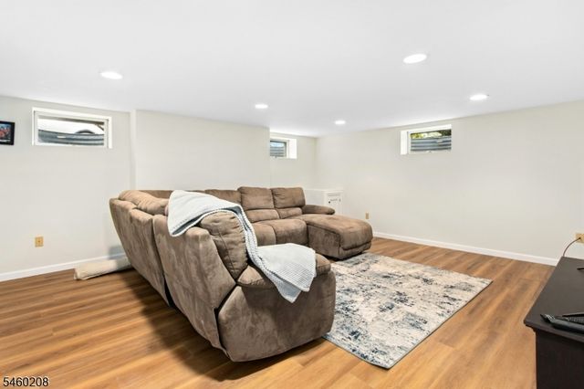 222 Hyslip Ave, Westfield Town, NJ 07090