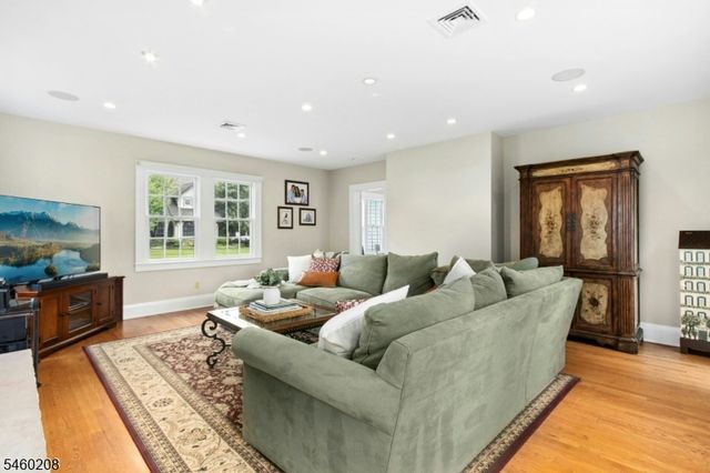 222 Hyslip Ave, Westfield Town, NJ 07090
