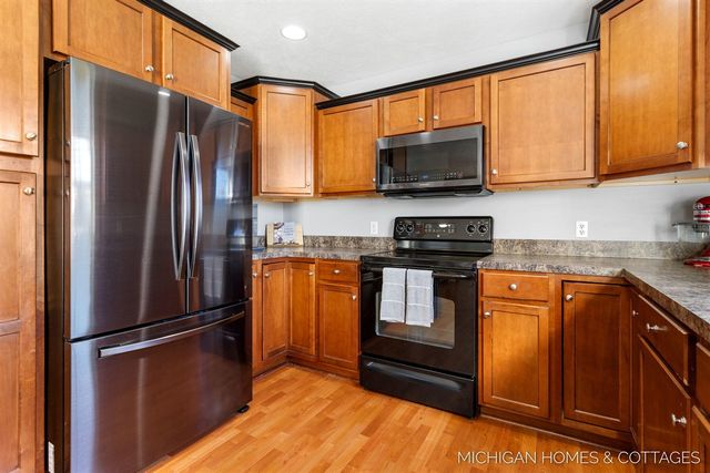 1433 Savannah Drive, Zeeland, MI 49464