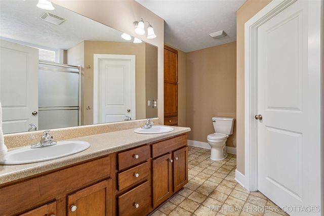 1433 Savannah Drive, Zeeland, MI 49464