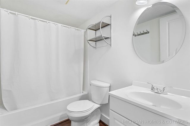 1433 Savannah Drive, Zeeland, MI 49464