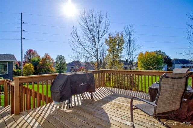 1433 Savannah Drive, Zeeland, MI 49464