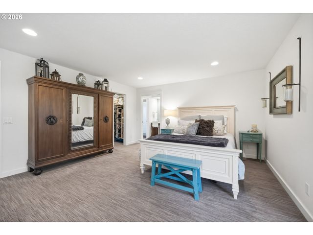 12 PARTRIDGE Ln, Lake Oswego, OR 97035