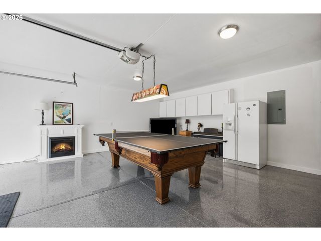 12 PARTRIDGE Ln, Lake Oswego, OR 97035