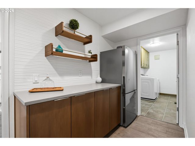 12 PARTRIDGE Ln, Lake Oswego, OR 97035