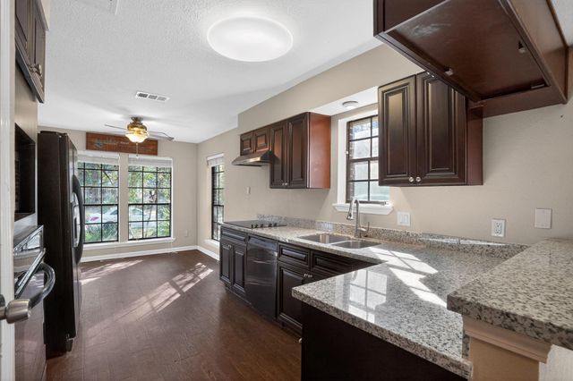 10 S Greenbud Court, The Woodlands, TX 77380