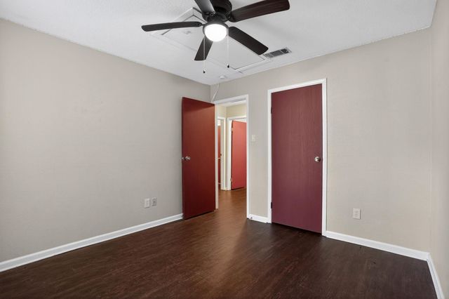 10 S Greenbud Court, The Woodlands, TX 77380