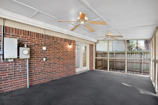 10 S Greenbud Court, The Woodlands, TX 77380