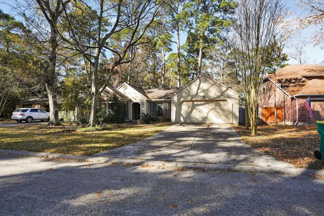 10 S Greenbud Court, The Woodlands, TX 77380