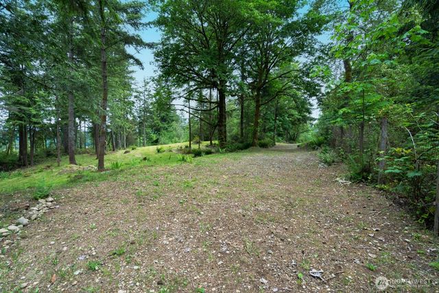 1 Sand Dollar Road, Bremerton, WA 98312