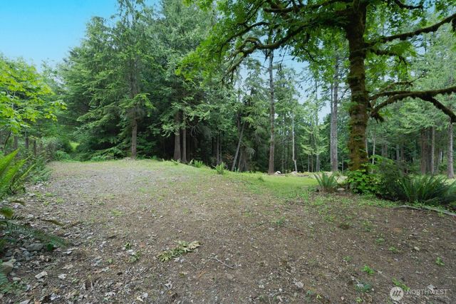1 Sand Dollar Road, Bremerton, WA 98312