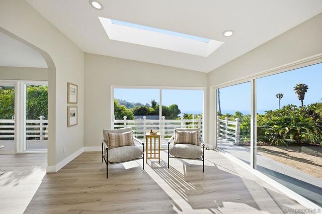 7202 Via Capri, La Jolla, CA 92037