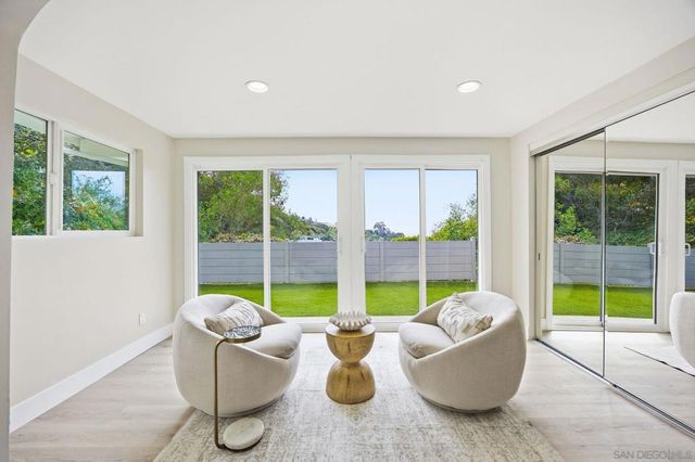 7202 Via Capri, La Jolla, CA 92037