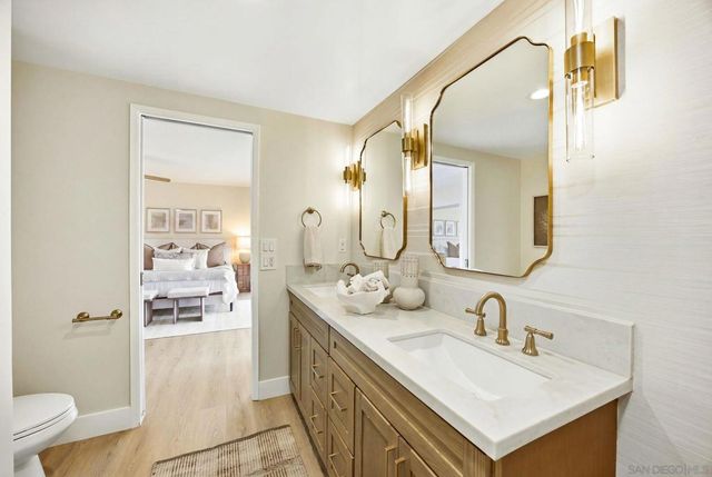 7202 Via Capri, La Jolla, CA 92037