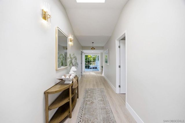7202 Via Capri, La Jolla, CA 92037