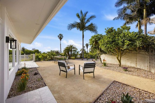 7202 Via Capri, La Jolla, CA 92037