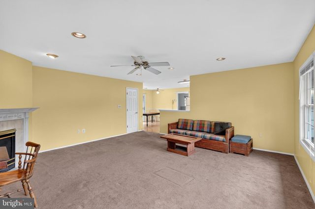 2220 HALLOW LN, Bowie, MD 20716