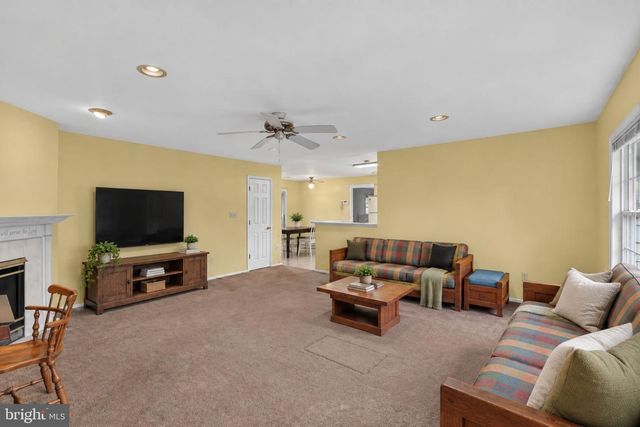 2220 HALLOW LN, Bowie, MD 20716