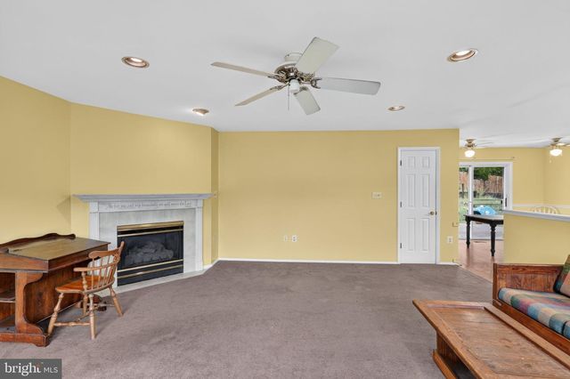 2220 HALLOW LN, Bowie, MD 20716