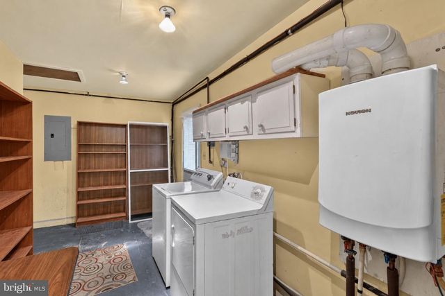 2220 HALLOW LN, Bowie, MD 20716