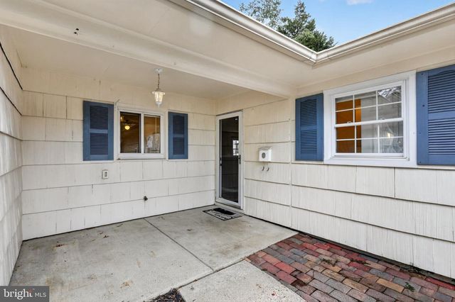 2220 HALLOW LN, Bowie, MD 20716