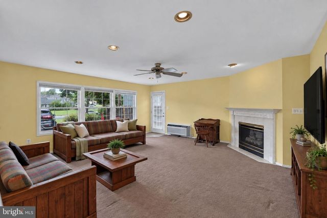2220 HALLOW LN, Bowie, MD 20716