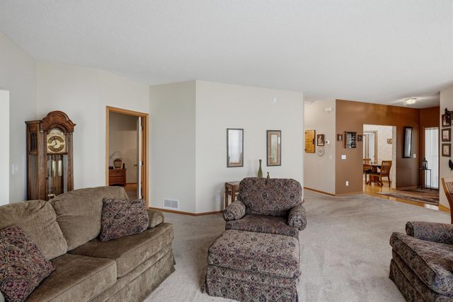 20576 Cypress Drive, Farmington, MN 55024