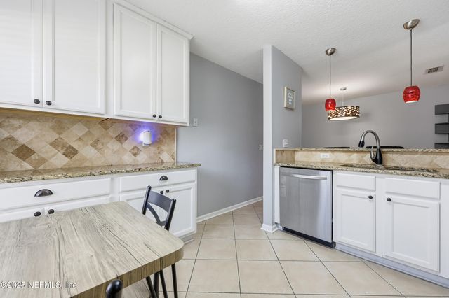 1665 VINELAND Circle D, Fleming Island, FL 32003