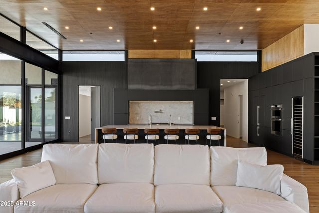 6026 E PERSHING Avenue, Scottsdale, AZ 85254