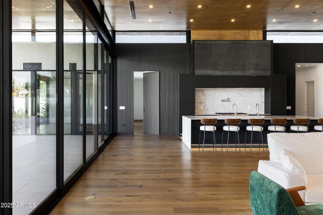 6026 E PERSHING Avenue, Scottsdale, AZ 85254